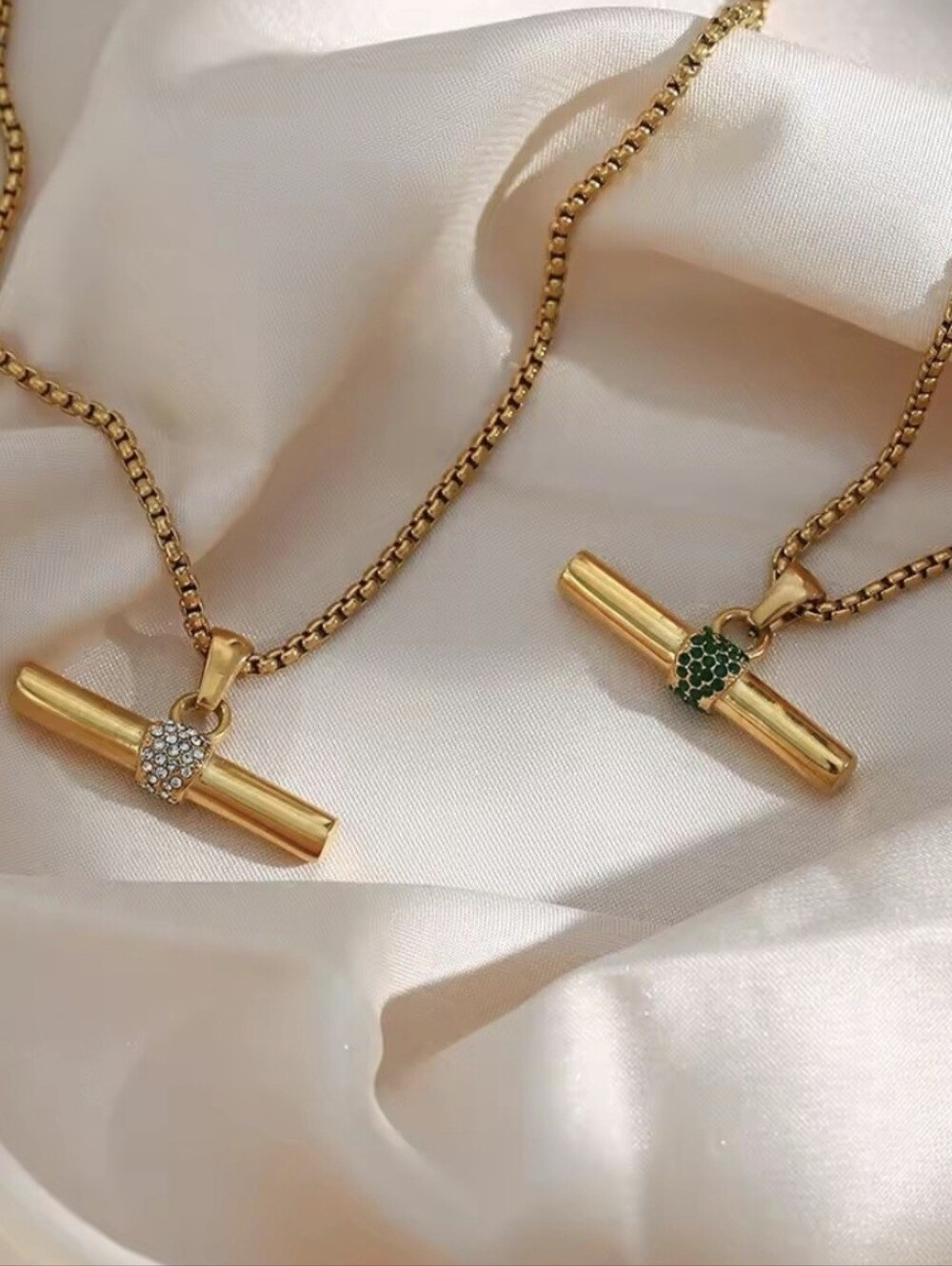 ππNEWππ STUNNING!! 18KT Over Stainless Steel CZ T-Bar Necklace - Picture 3 of 16
